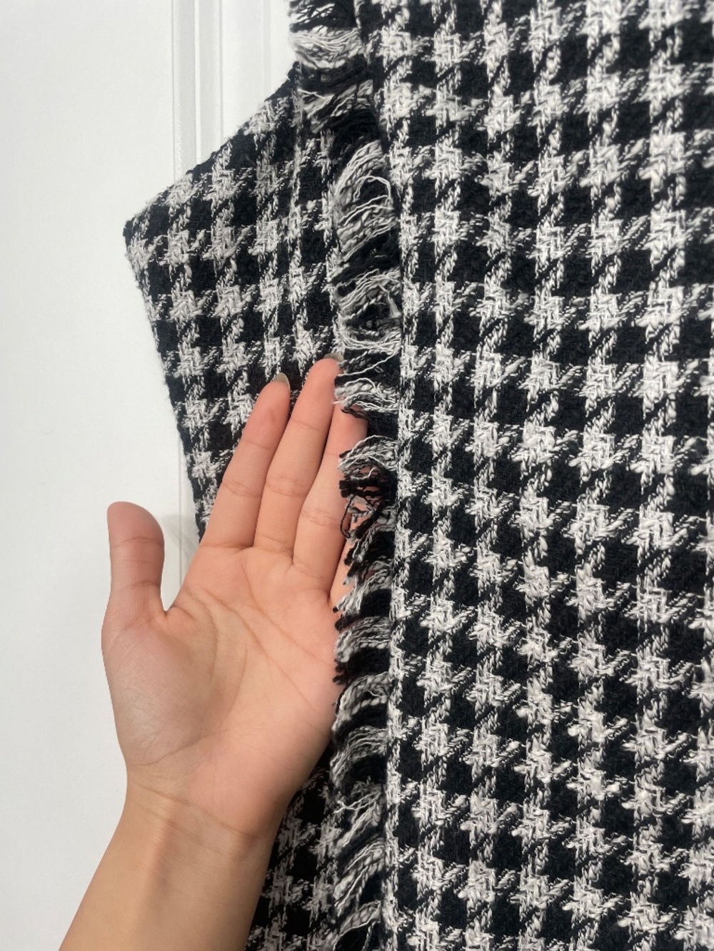 Forever 21 - Black and White Houndstooth Mini Dress, size Medium - Picture 5 of 7